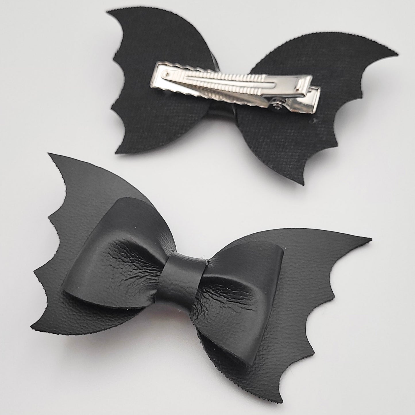 Hair Barrette - Bat clips x2