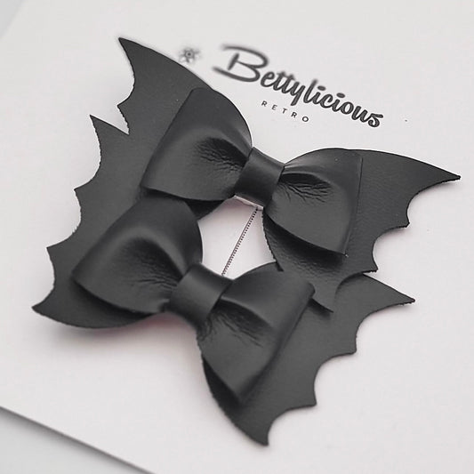 Hair Barrette - Bat clips x2