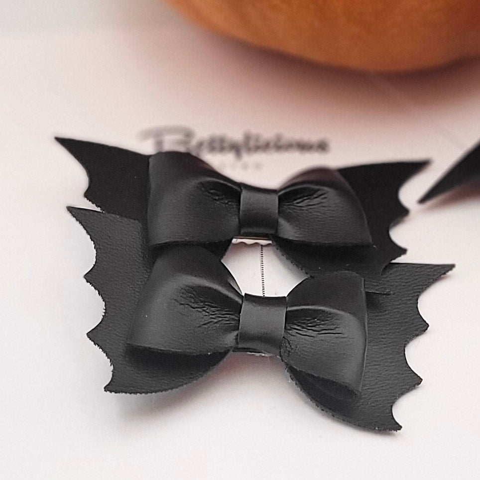 Hair Barrette - Bat clips x2