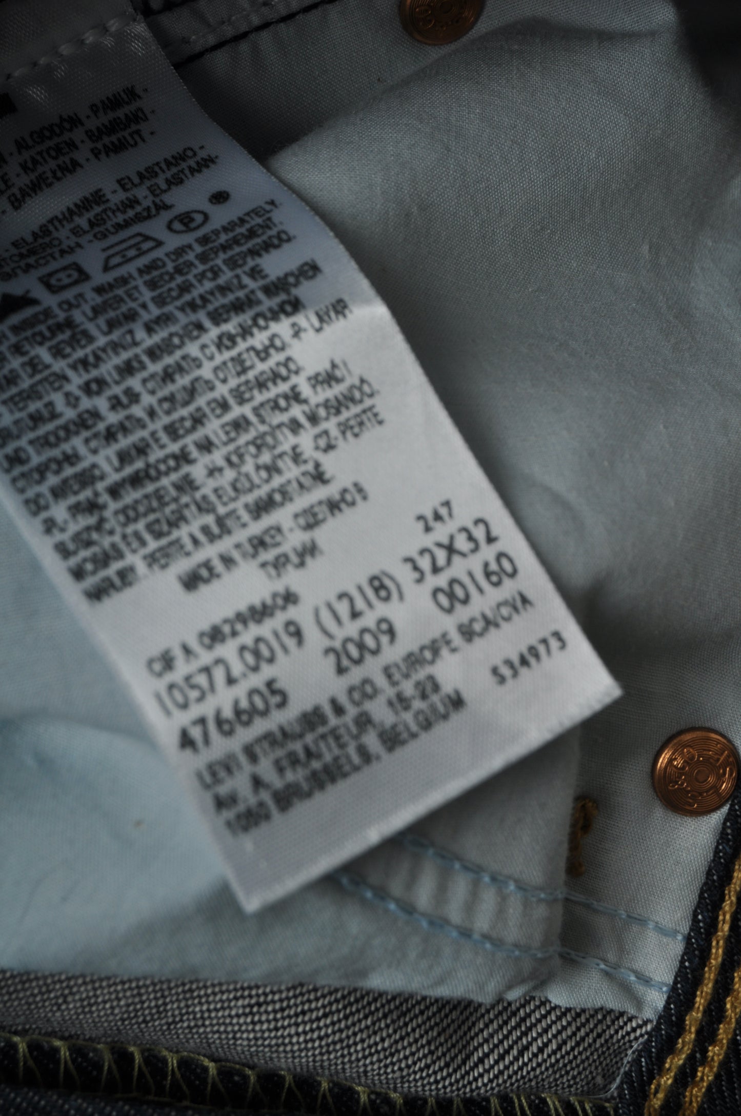 Levis  572 bootcut jeans